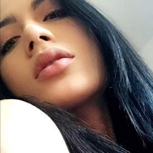 Meet your Posher, Alina